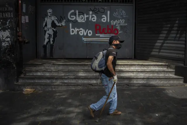 People in Caracas, Venezuela, on April 07, 2020 during the quarantine imposed by government to prevent the diffusions of Coronavirus