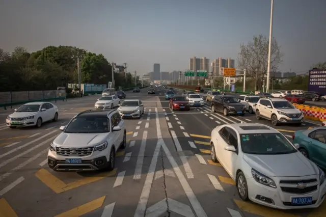 Traffic queue at a tollgate in Wuhan