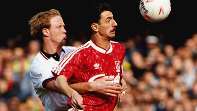 Mark Wright challenges Ian Rush