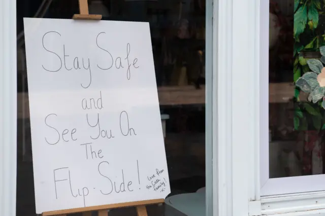 Stay safe, shop shut, sign