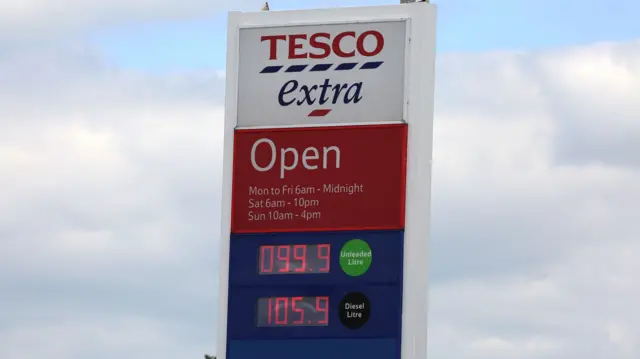 Petrol price at the Tesco pump in Hemel Hempstead