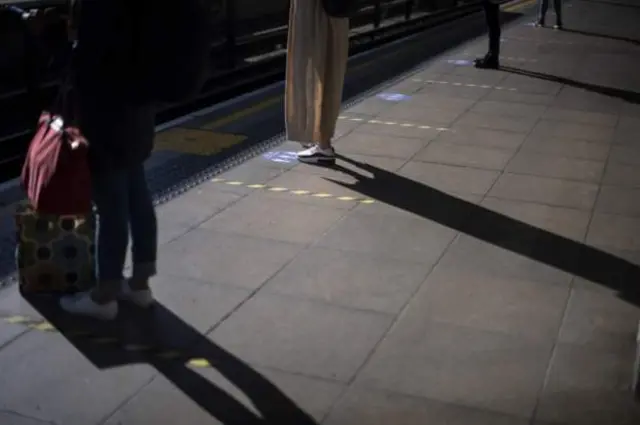 Canning Town tube platform