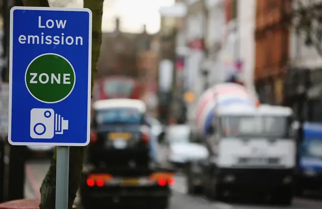 low emission zone sign