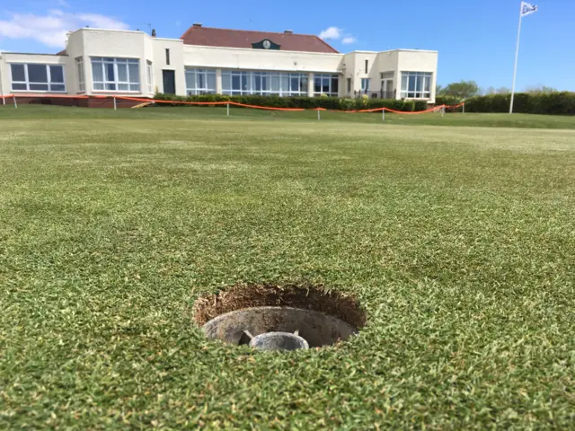 Golf hole