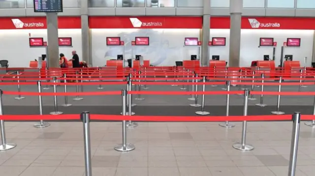 Virgin Australia ticket desk