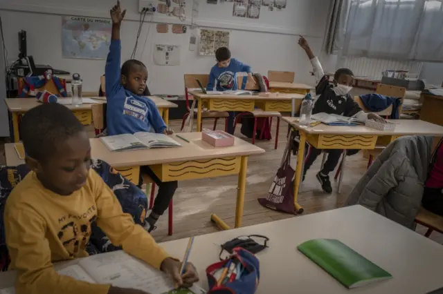 Children in school in Paris