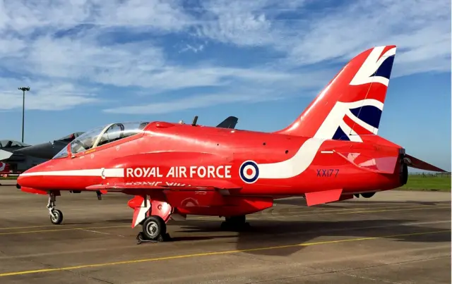 A Red Arrows Hawk TMk1 XX177 at RAF Scampton