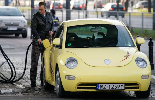 A VW being refuelled in Warsaw, Nov 2019