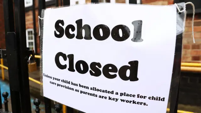 School closed sign