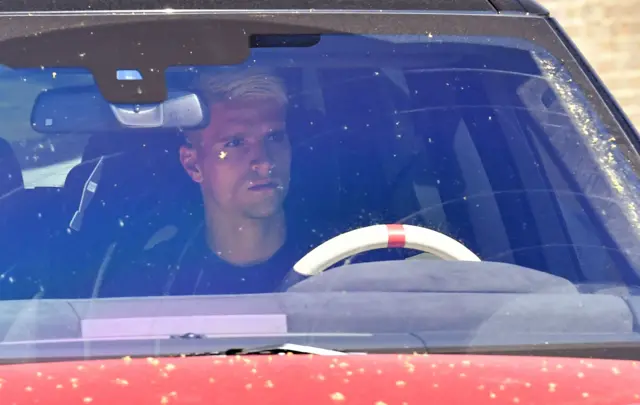 Erik Lamela in his car