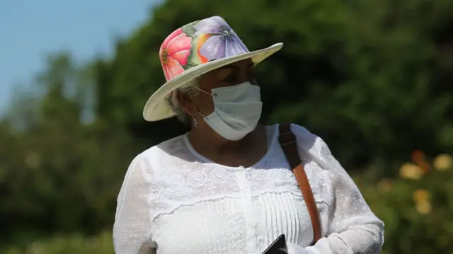 Woman wearing a mask