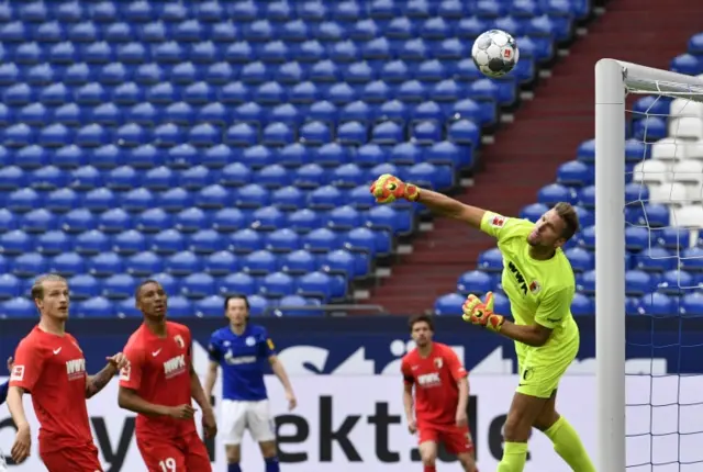 Schalke v Augsburg