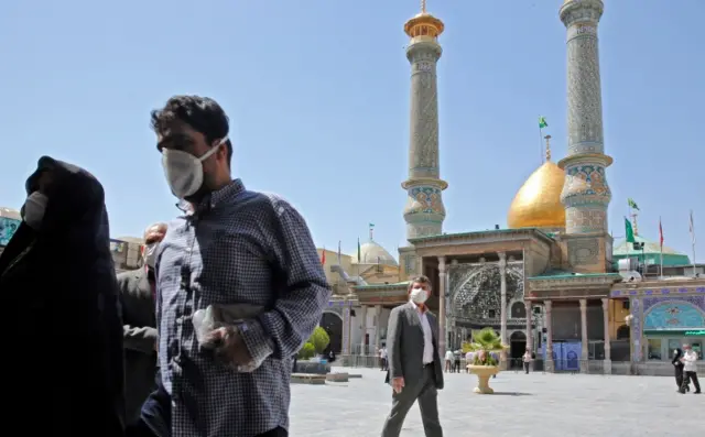 Shia Muslims visit the Shah Abdol Azim shrine in Tehran on 25 May 2020