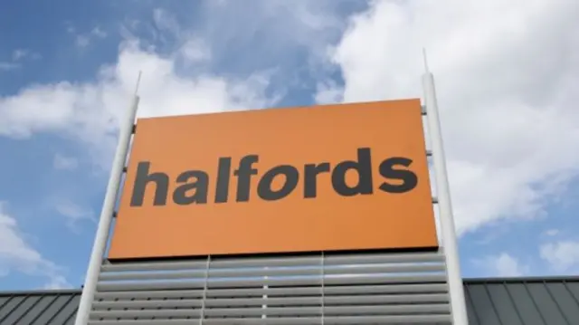 Halfords sign