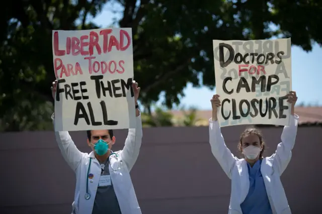 Doctors protest outside an Ice jail in Florida on 1 May