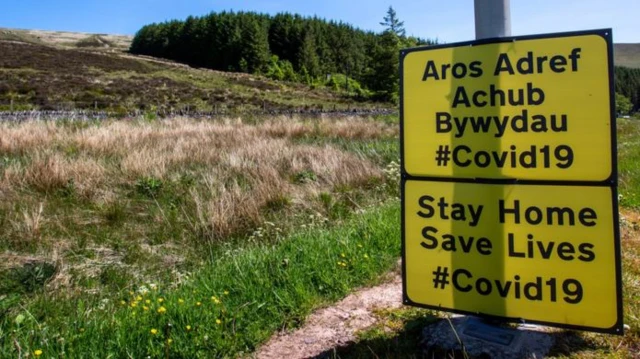 Stay home sign in Wales