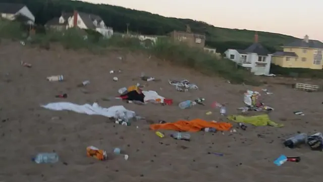 Litter on Bude beach