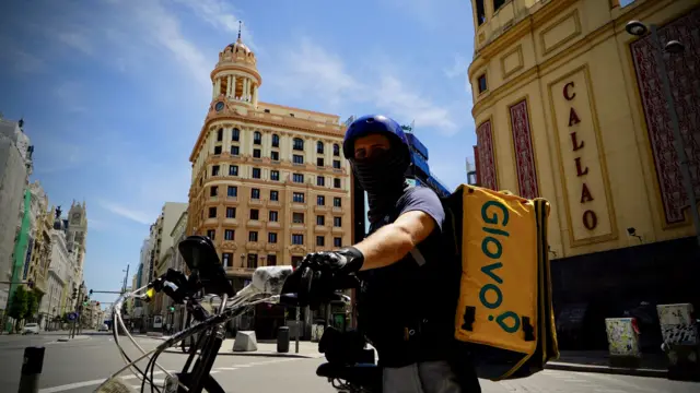 A delivery driver in Madrid