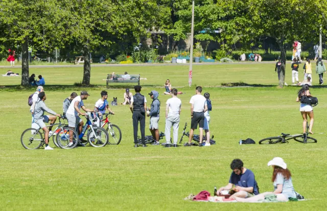 Public in The Meadows, Edinburgh