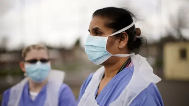 Nurses in face masks