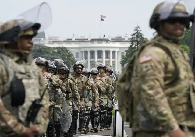 National Guard members deploy near the White House