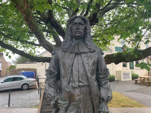 Statue of Sir George Carteret