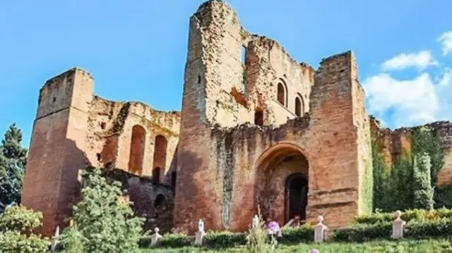 Kenilworth Castle