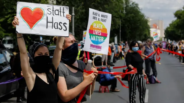 Socially-distanced human chain in Berlin