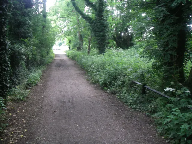 Maun Valley Trail