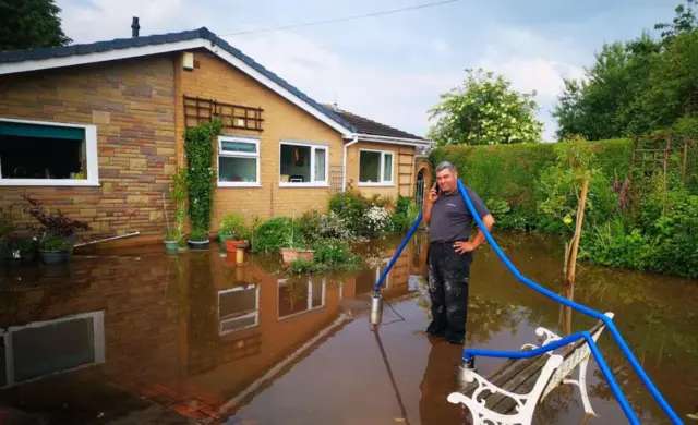 Baldwins Gate flooding