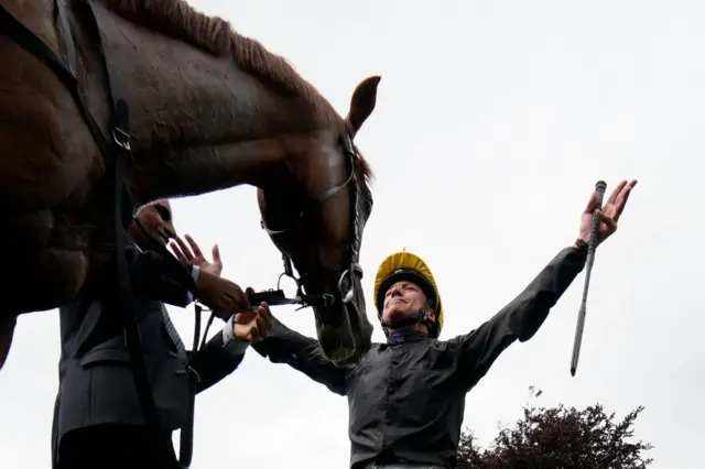 Frankie Dettori and Stradivarius