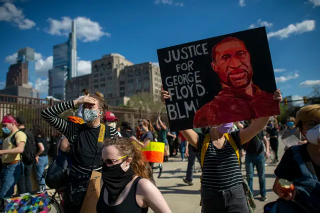 Police launched tear gas at Philadelphia protesters on Monday