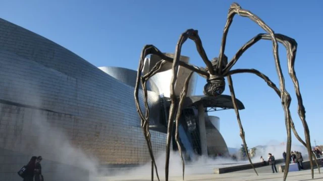 Louise Bourgeois's Maman sculpture on display outside Bilbao's Guggenheim