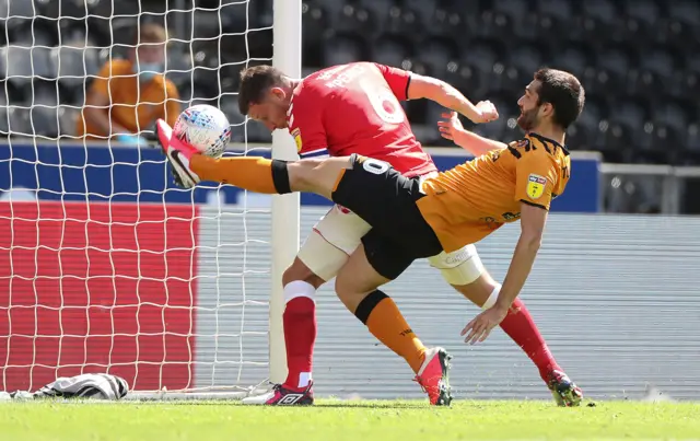 Jason Pearce scores for Charlton