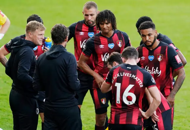 Bournemouth manager Eddie Howe with his players