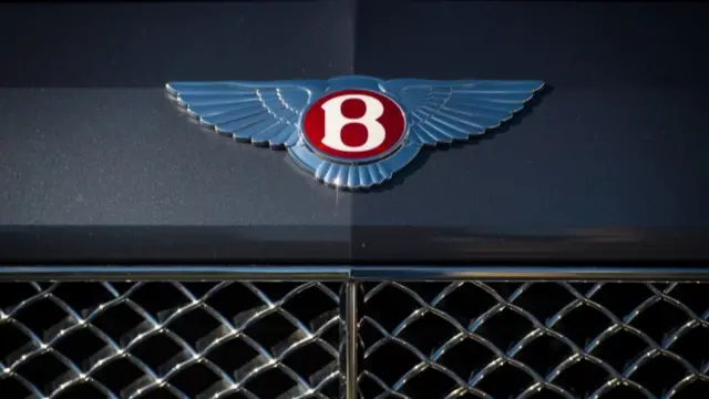 Bentley insignia