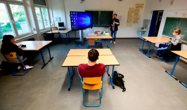 classroom set up for social distancing