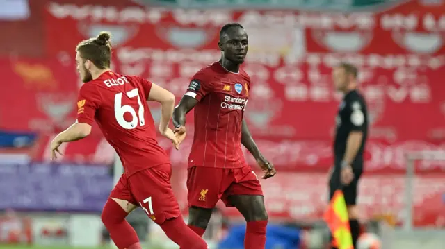 Harvey Elliott replaces Sadio Mane