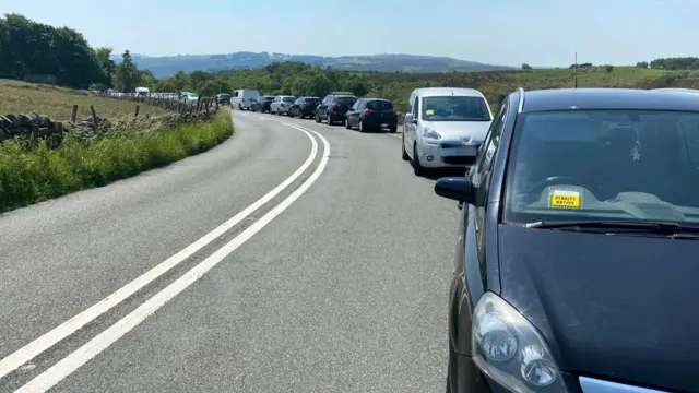 Cars ticketed in Padley Gorge