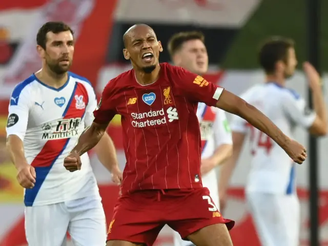 Fabinho celebrates