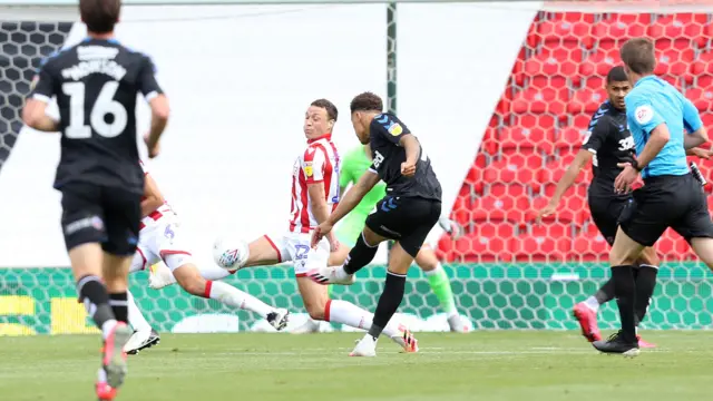 Marcus Tavernier scores for Middlesbrough