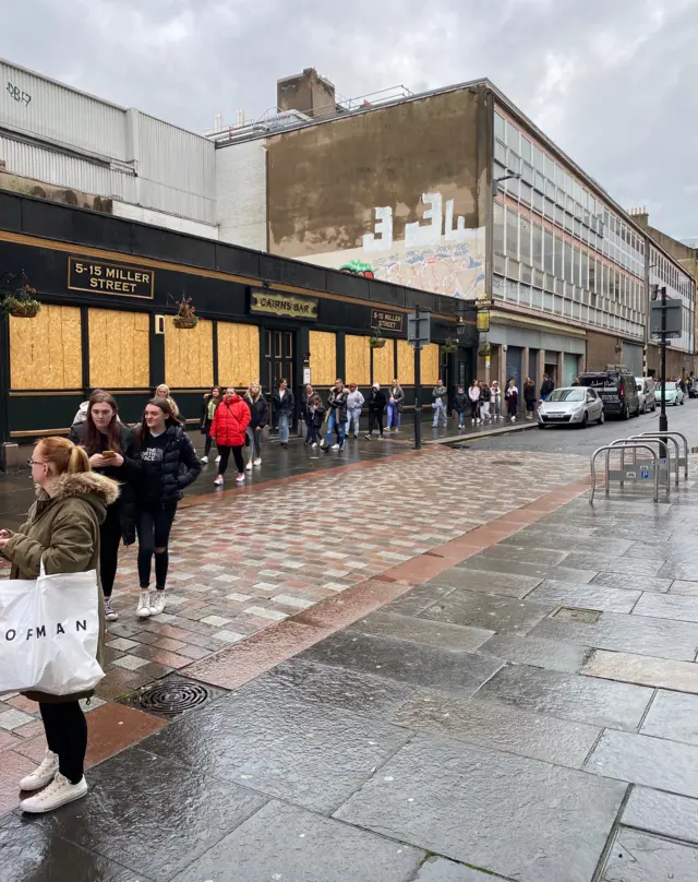 Queue on Miller Street