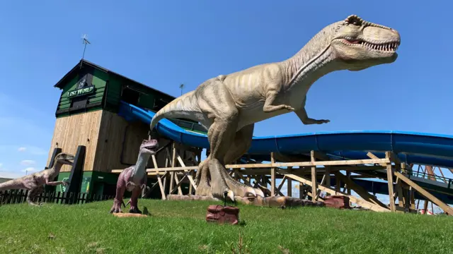 A dinosaur ride