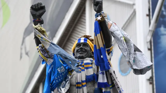 Billy Bremner statue outside Elland Road