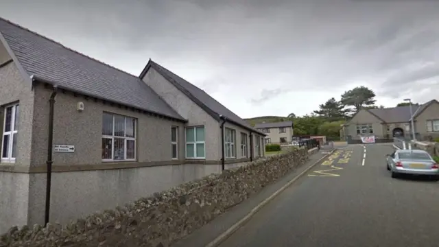 Ysgol Gwaun Gynfi, Deiniolen