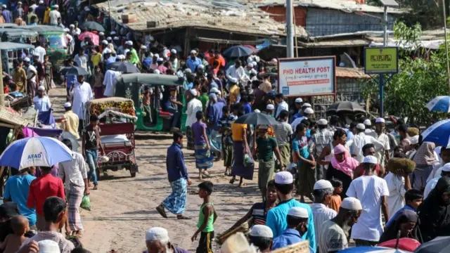 Crowded street in refugee camp