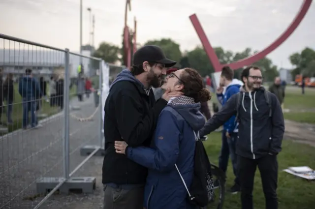 Border fence comes down between Constance and Kreuzlingen