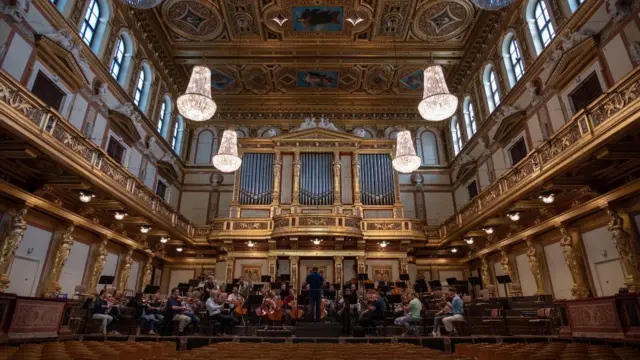 Vienna Philharmonic orchestra rehearse