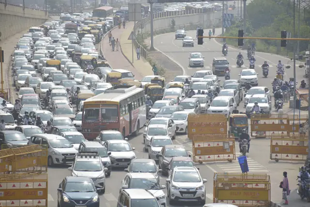 Police screen commuters