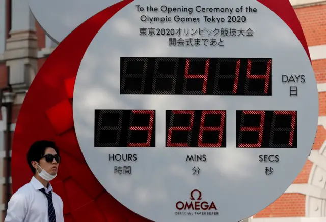 A countdown clock for the Tokyo 2020 Olympic Games in Tokyo, Japan, 4 June 2020